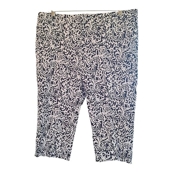 Tommy Hilfiger Slim Stretch Capri Waverly Black White Floral Size 16 Excellent - Picture 1 of 16